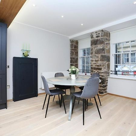 Joivy Refurbished Home On The Royal Mile Edimburgo Exterior foto