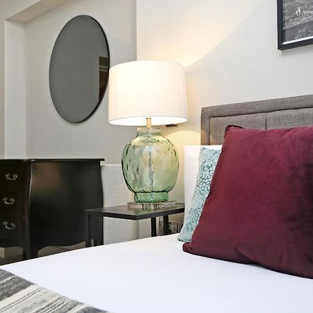 Joivy Beautiful 2 Bed Flat On The Royal Mile Apartamento Edimburgo Exterior foto