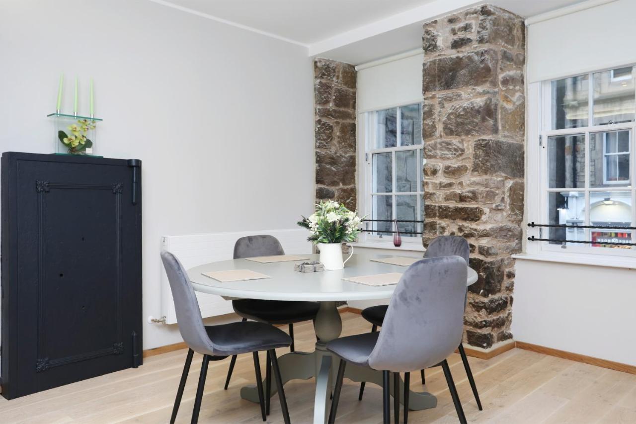 Joivy Refurbished Home On The Royal Mile Edimburgo Exterior foto