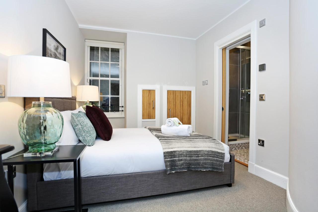 Joivy Beautiful 2 Bed Flat On The Royal Mile Apartamento Edimburgo Exterior foto