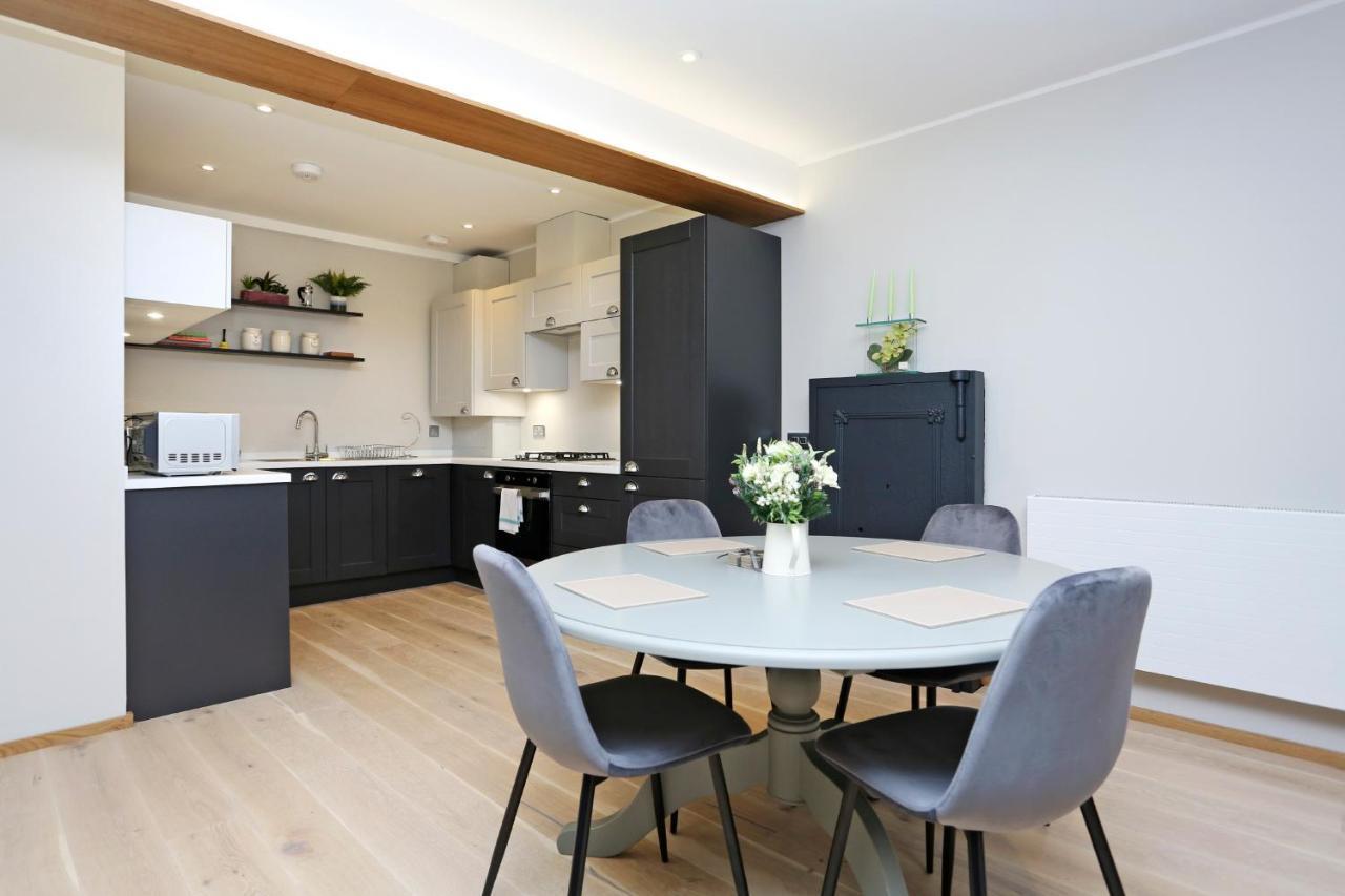 Joivy Refurbished Home On The Royal Mile Edimburgo Exterior foto